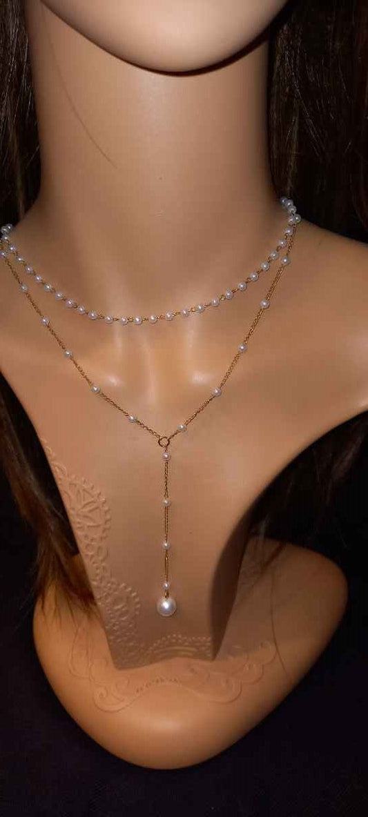 Collana doppio filo con perline bianche e pendente a Y con perla oro