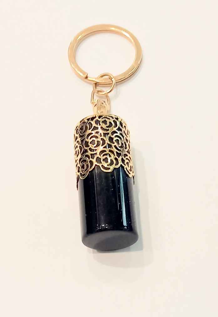 Portachiavi pietra nera con cappuccio oro arabesco – Stile 3